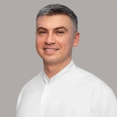 Кузьменков Василий Анатольевич, стоматолог-хирург