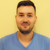 Меньших Никита Борисович, стоматолог-терапевт