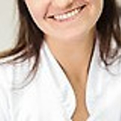 Горбунова Альбина Рустамовна, стоматолог-терапевт