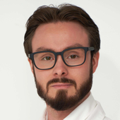 Денисов Илья Сергеевич, пластический хирург