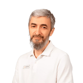 Сулейманов Абдул Саидович, стоматолог-хирург