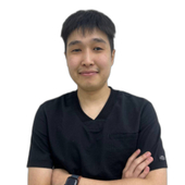 Калматов Алтан Бакытович, стоматолог-терапевт