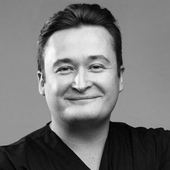 Гинзбург Денис Сергеевич, пластический хирург