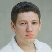 Емелин Илья Владимирович, стоматолог-терапевт