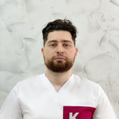 Титоян Володя Микаелович, стоматолог-хирург