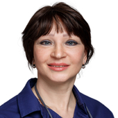 Данилевич Елена Юрьевна, стоматолог-хирург