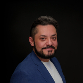 Бейнешев Роберт Сергеевич, дерматолог