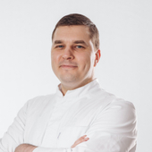 Никишин Павел Сергеевич, офтальмолог