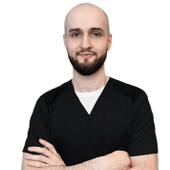 Хакиев Дени Умарович, стоматолог-хирург