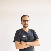 Семенков Александр Сергеевич, стоматолог-терапевт