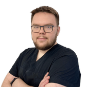 Артемов Владислав Алексеевич, стоматолог-хирург