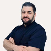 Сакзлян Вардан Абраамович, стоматолог-терапевт