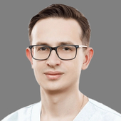 Глухов Вячеслав Александрович, стоматолог-хирург