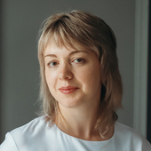 Молявко (Кузнечевская) Елена Юрьевна, массажист