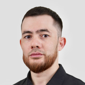 Акрамов Улугбек Ахмадович, стоматолог-хирург