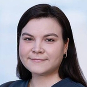 Петухова Евгения Андреевна, стоматолог-хирург