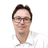 Ямнов Евгений Сергеевич, стоматолог-хирург
