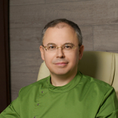 Шакиров Рифат Рафикович, стоматолог-терапевт