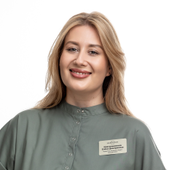 Красильникова Елена Дмитриевна, стоматолог-хирург