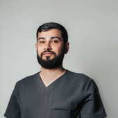 Дугулубгов Эльдар Харабиевич, стоматолог-терапевт