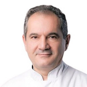 Оганесян Наир Погосович, хирург