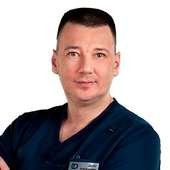 Паромчук Денис Анатольевич, стоматолог-хирург