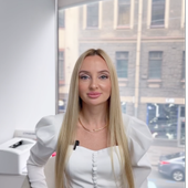Бурба (Волкова) Яна Олеговна, врач-косметолог