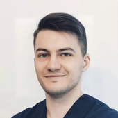 Меленчук Максим Сергеевич, стоматолог-терапевт