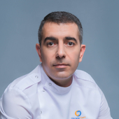 Мхитарян Артур Арменакович, стоматолог-хирург
