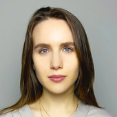 Царихина Юлия Евгеньевна, офтальмолог