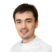 Абдумавланов Азамат Абдувалиевич, пародонтолог
