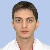 Зантуев Мугуттин Омаевич, стоматолог-терапевт