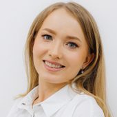 Захарова Алена Валентиновна, стоматолог-терапевт