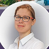 Никитина Юлия Евгеньевна, стоматолог-терапевт