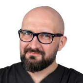 Карятов Виталий Владимирович, стоматолог-хирург