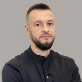 Романов Максим Олегович, стоматолог-терапевт