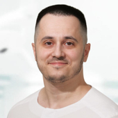 Абдуллаев Руслан Юрьевич, стоматолог-терапевт