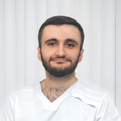 Отарян Артём Сейранович, стоматолог-терапевт