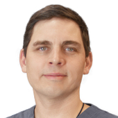 Коваленко Олег Игоревич, стоматолог-хирург