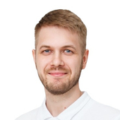 Назаров Владимир Владимирович, стоматолог-хирург