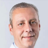 Беспалов Роман Дмитриевич, стоматолог-хирург