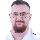 Идкаев Артем Ринатович, стоматолог-ортопед