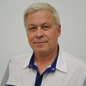 Ястребинский Игорь Васильевич, стоматолог-хирург