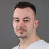 Милютин Андрей Владимирович, пластический хирург