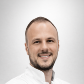 Байдак Андрей Владимирович, имплантолог