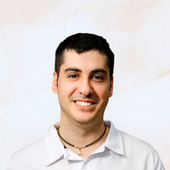 Макуха Иван Анатольевич, стоматолог-хирург