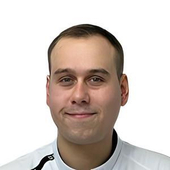 Едигарьев Евгений Витальевич, стоматолог-терапевт