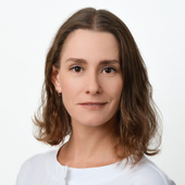 Бирюкова Елена Олеговна, стоматолог-терапевт