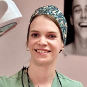 Свеженцева Оксана Евгеньевна, стоматолог-терапевт