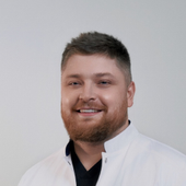 Лабухин Максим Павлович, стоматолог-хирург